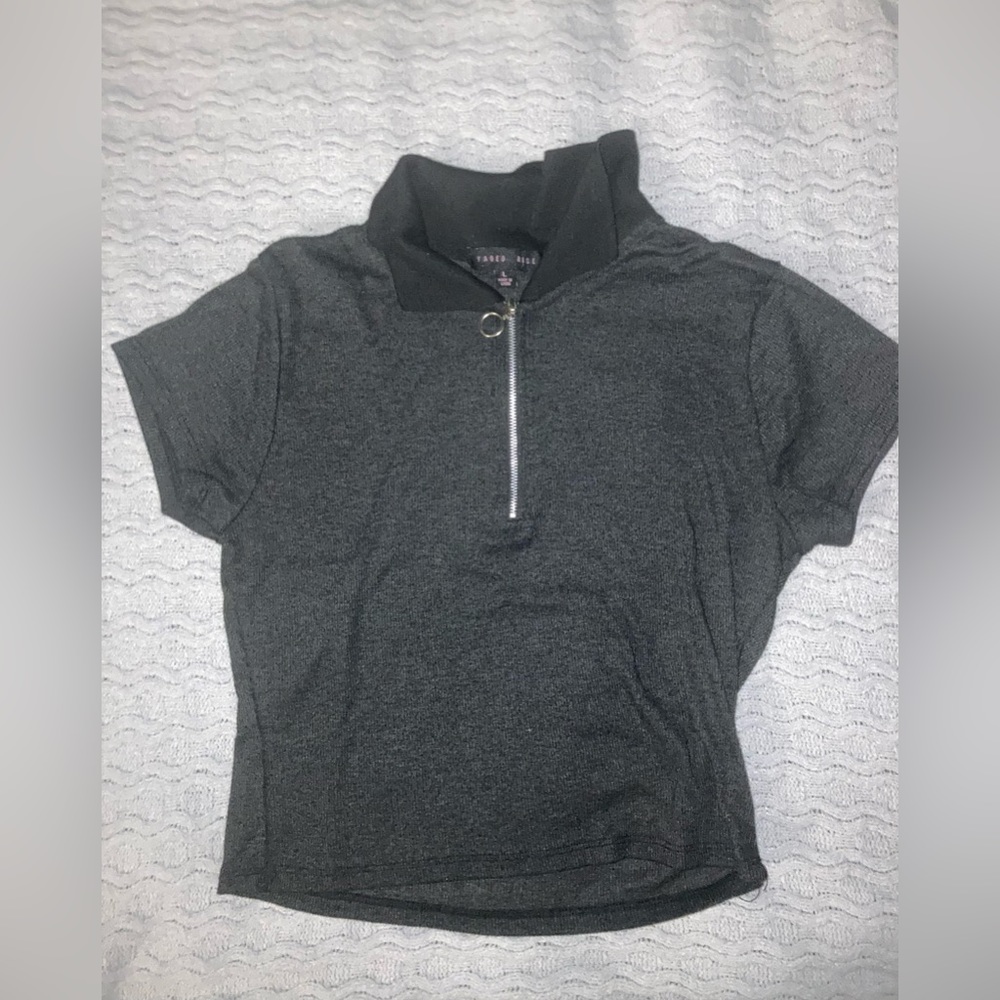 Large Junior Faded Rose Crop top (Black a silver zipper)